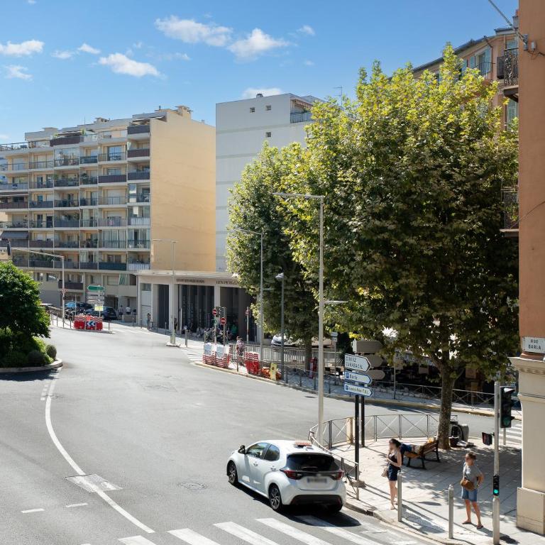 Nice Renting - BARLA - Bright 2 Rooms Nice Port Easy Access to Monaco - Appartement 1 Chambre - 15