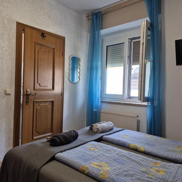 Alie Gusta - Doppelzimmer mit eigenem Bad - 1