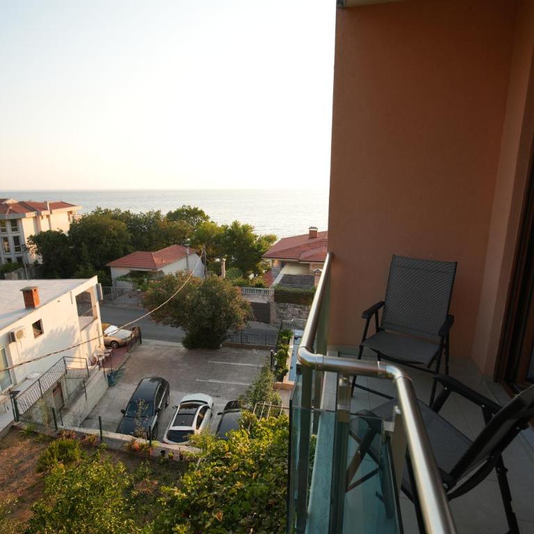 Hotel Velkom - Četvorokrevetna Soba sa Pogledom na More - 3