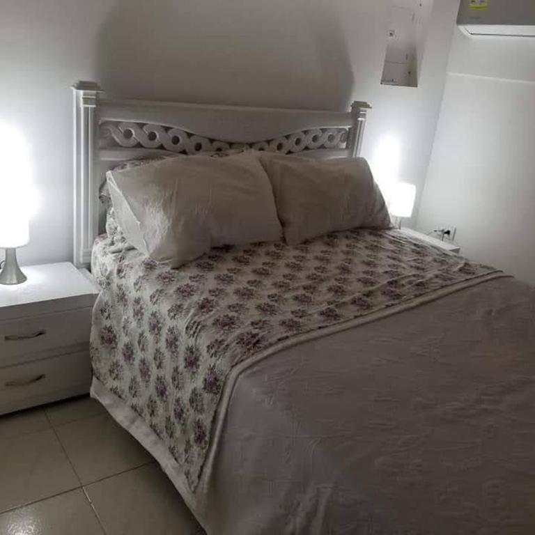 Charming three-bedroom apartment located in the historic walled city center of Cartagena - Three-Bedroom Apartment - 2