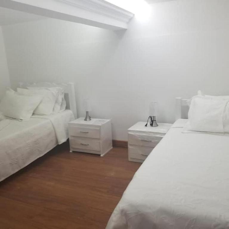 Charming three-bedroom apartment located in the historic walled city center of Cartagena - Three-Bedroom Apartment - 4