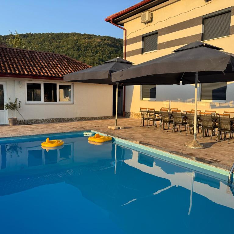 Althea Home & Wellness - Vila sa Sopstvenim Bazenom - 21