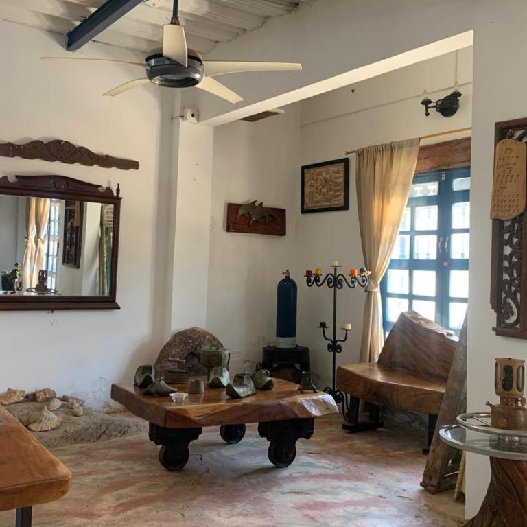 Casa de Playa Madeleyne - Three-Bedroom House - 7
