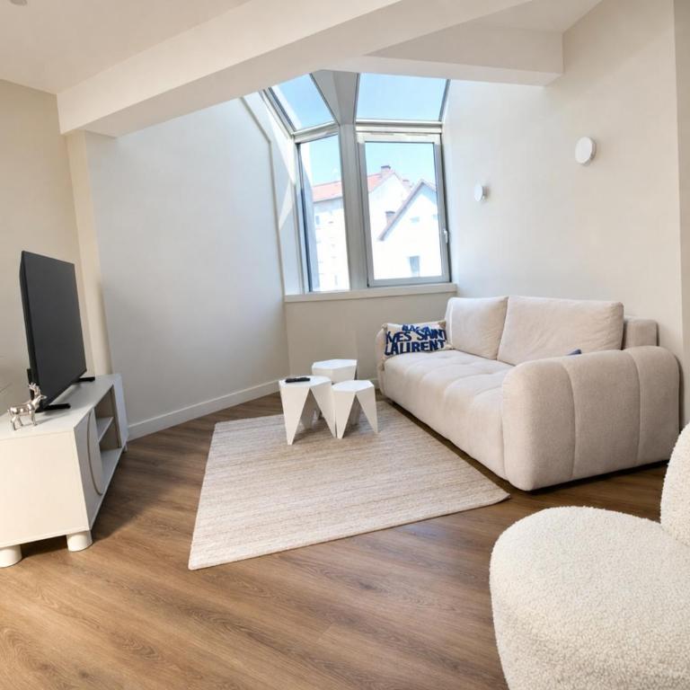City break Aix-les-Bains,2 chambres garage, climatisation - Appartement 2 Chambres - Vue sur Ville - 5