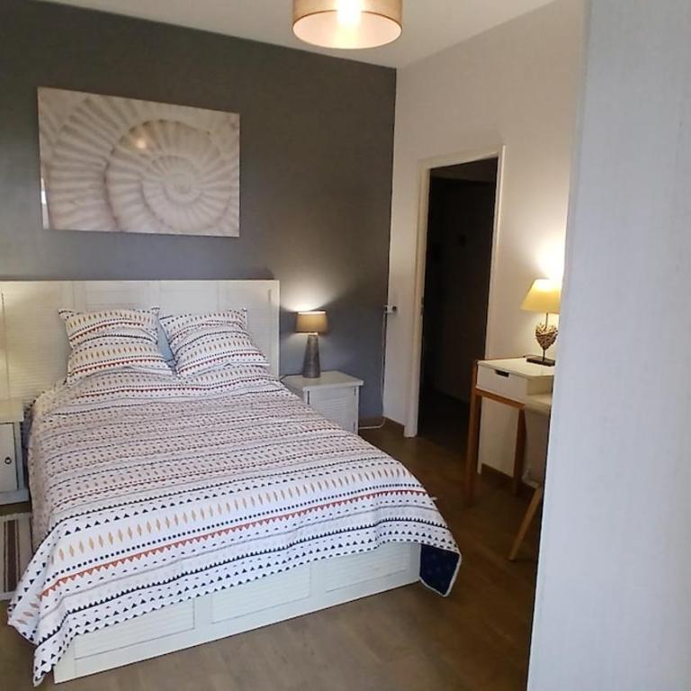 T3 spacieux Arcachon sur jardin, proche du port et de la plage - Two-Bedroom Apartment - 16