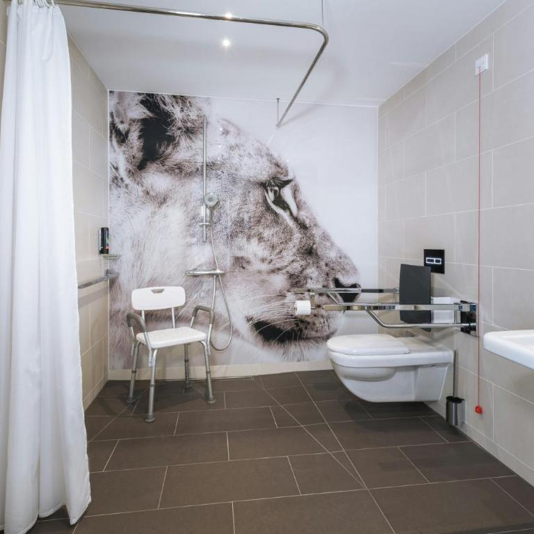 Holiday Inn - the niu, Leo Nuremberg by IHG - Standard Queen Room - Accessible - 3