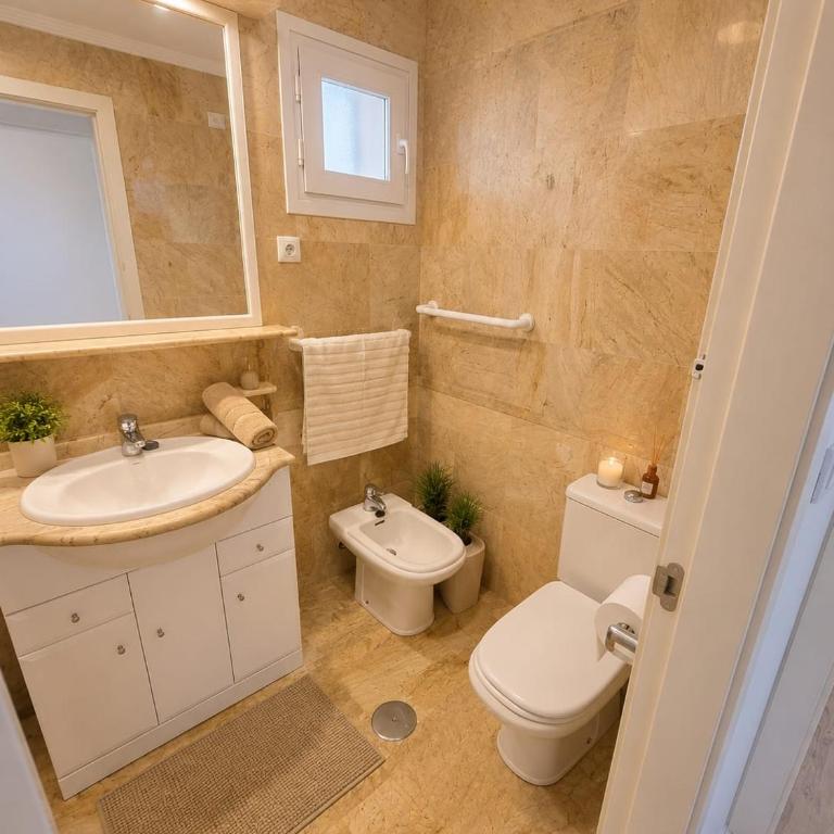 Cabo Roig 2 bed apartment with sea views - Two-Bedroom Apartment - 12