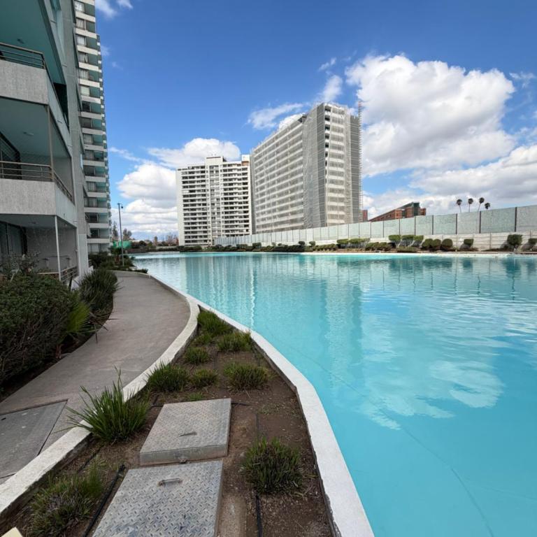 Hospédate con una vista de postal, en la comuna de Macul Este acogedor apartamento de1 Habitación 1 Baño con una laguna navegable - One-Bedroom Apartment - 21