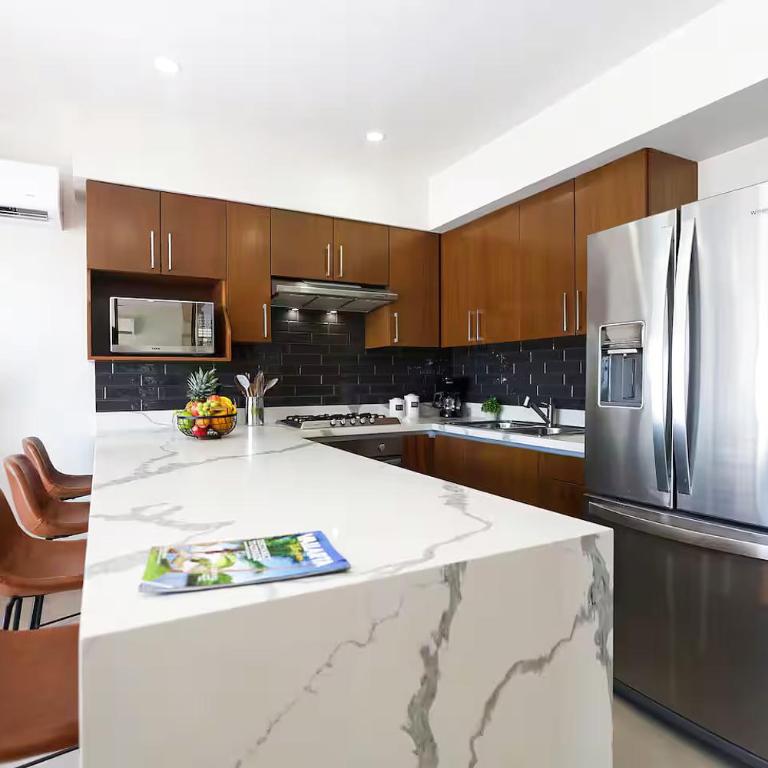 Serenity Tower 601 1BR Rooftop Pool Ocean and Mountain View - Appartement 1 Chambre - 12