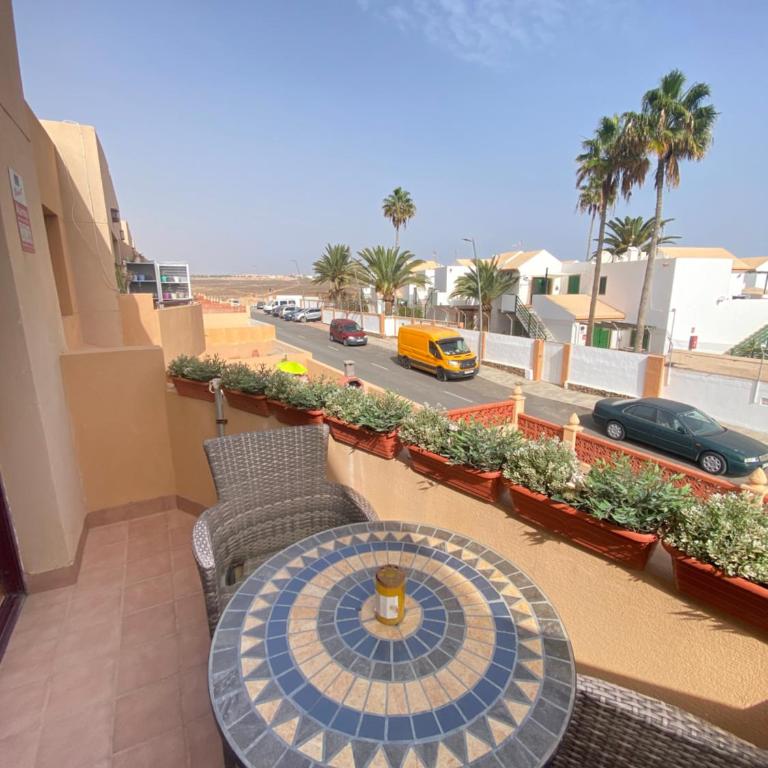 Caleta Sunny Stay - Apartamento con vistas a la piscina - 2