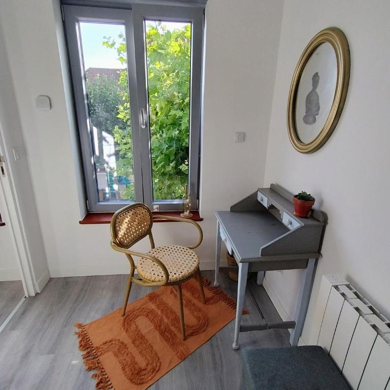 Le 33 - Maison confortable - Tout à pieds ! - Two-Bedroom House - 26