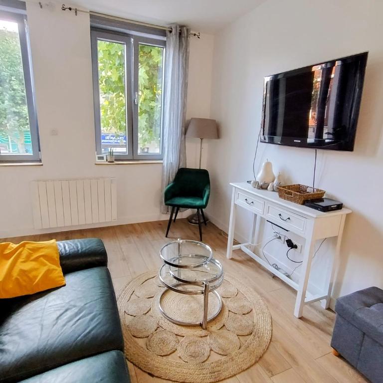 Le 33 - Maison confortable - Tout à pieds ! - Two-Bedroom House - 4