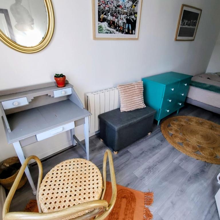Le 33 - Maison confortable - Tout à pieds ! - Two-Bedroom House - 29