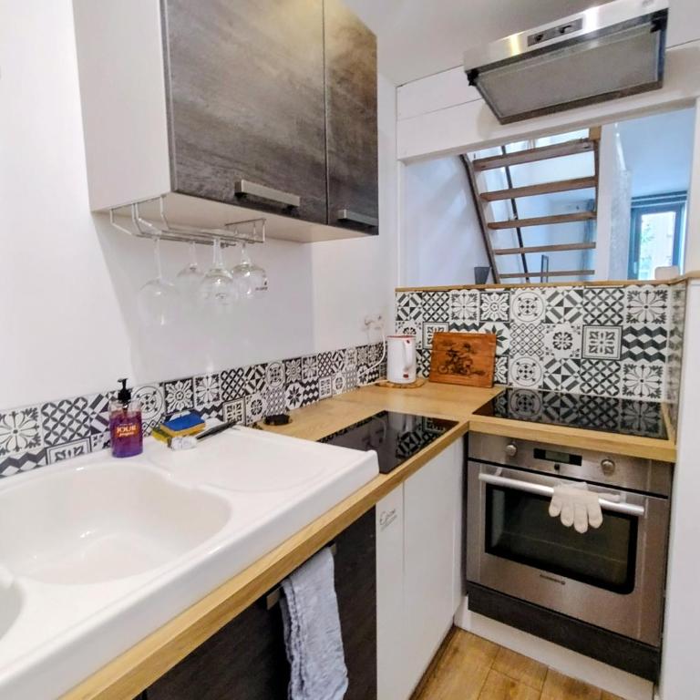 Le 33 - Maison confortable - Tout à pieds ! - Two-Bedroom House - 16