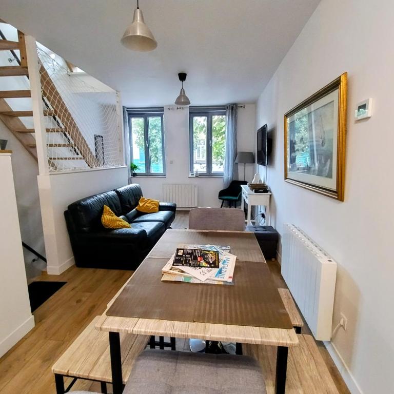 Le 33 - Maison confortable - Tout à pieds ! - Two-Bedroom House - 6