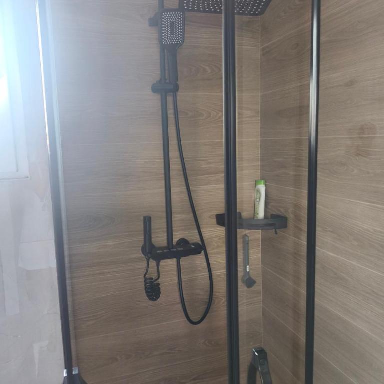 Apartmani Orlović Bar - Apartman sa 2 Spavaće Sobe i Pogledom na More - 2