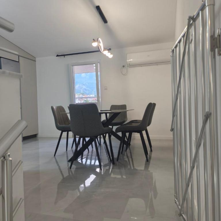 Apartmani Orlović Bar - Apartman sa 2 Spavaće Sobe i Pogledom na More - 21