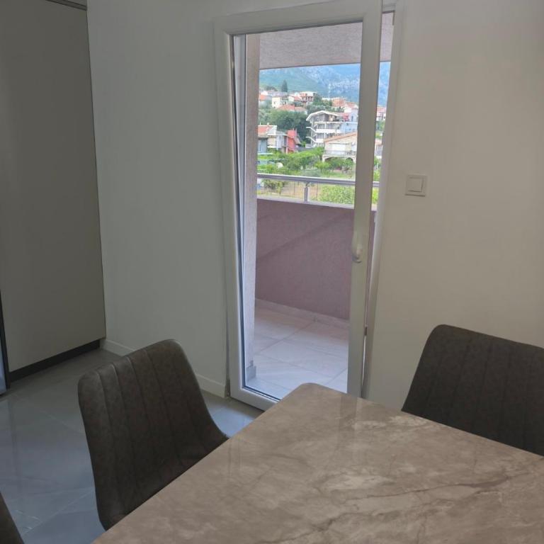 Apartmani Orlović Bar - Apartman sa 2 Spavaće Sobe i Pogledom na More - 22
