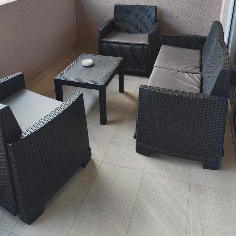 Apartmani Orlović Bar - Apartman sa 2 Spavaće Sobe i Pogledom na More - 1