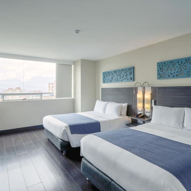 Hotel bh El Poblado - Twin Room with Two Double Beds - 2