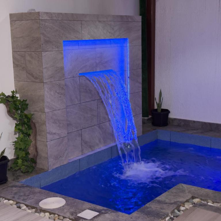 Casa vacacional y familiar en la mejor zona de Manta - Casa de 3 dormitorios - 2