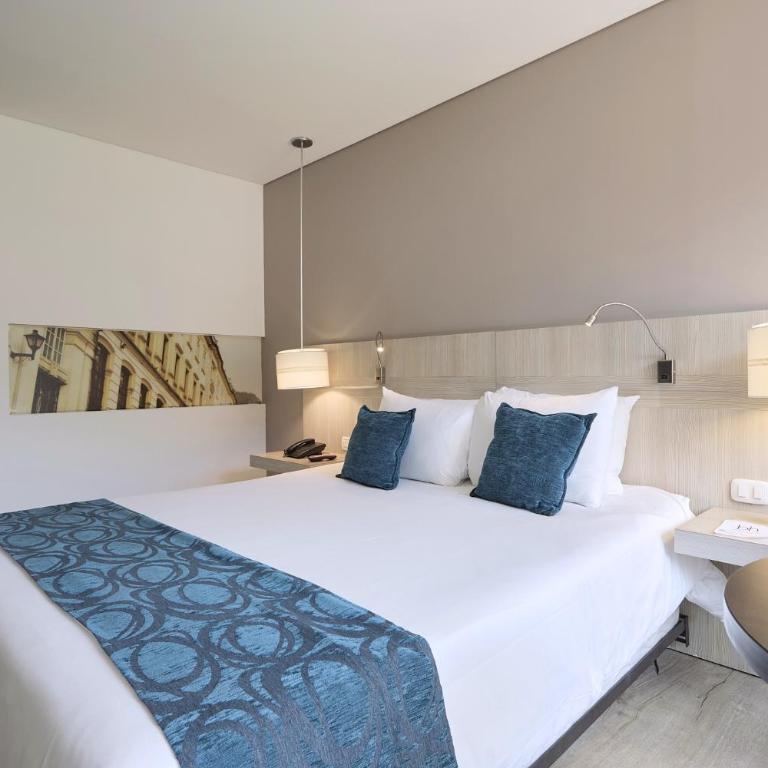 Hotel bh Bicentenario - Standard Double Room - 8