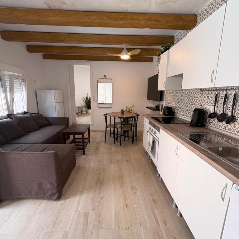Naim Guest House Malaga Centro - Adults only - Superior Apartment mit 2 Schlafzimmern - 5