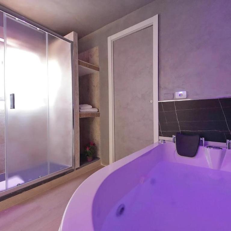 Termini Comfort Jacuzzi Suite - Appartamento con 1 Camera da Letto - 1