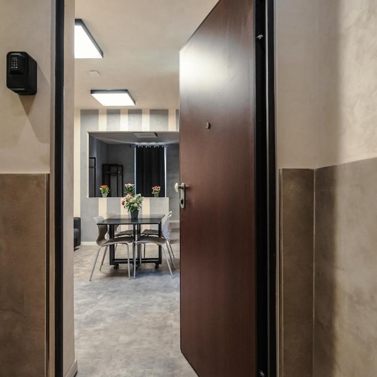 Termini Comfort Jacuzzi Suite - Appartamento con 1 Camera da Letto - 2