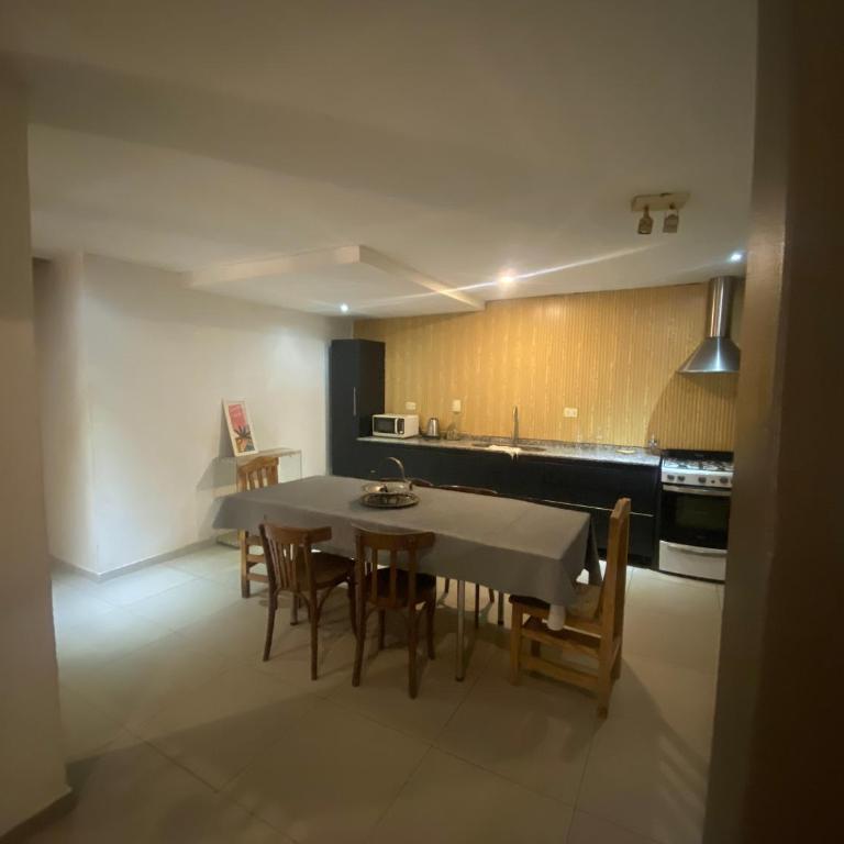Hermoso dúplex interno en la mejor zona de Mendoza - Apartamento de 2 dormitorios - 6
