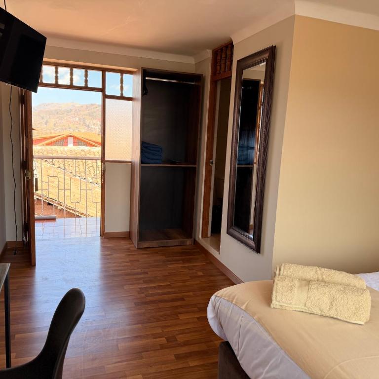 La Cusqueña Hostel - Double Room with Private Bathroom - 16