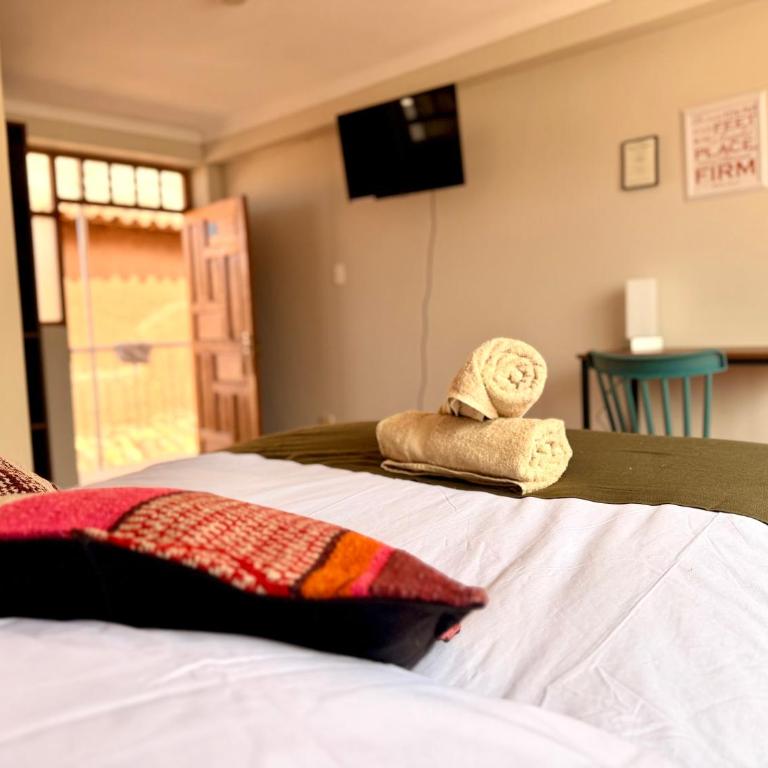 La Cusqueña Hostel - Double Room with Private Bathroom - 37
