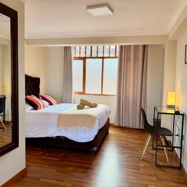 La Cusqueña Hostel - Double Room with Private Bathroom - 41