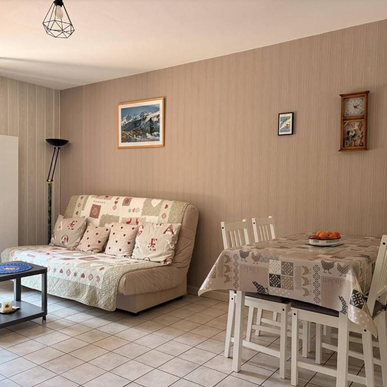 Appartement chaleureux, balcon - 5 pers. - FR-1-548-56 - Appartement - 1