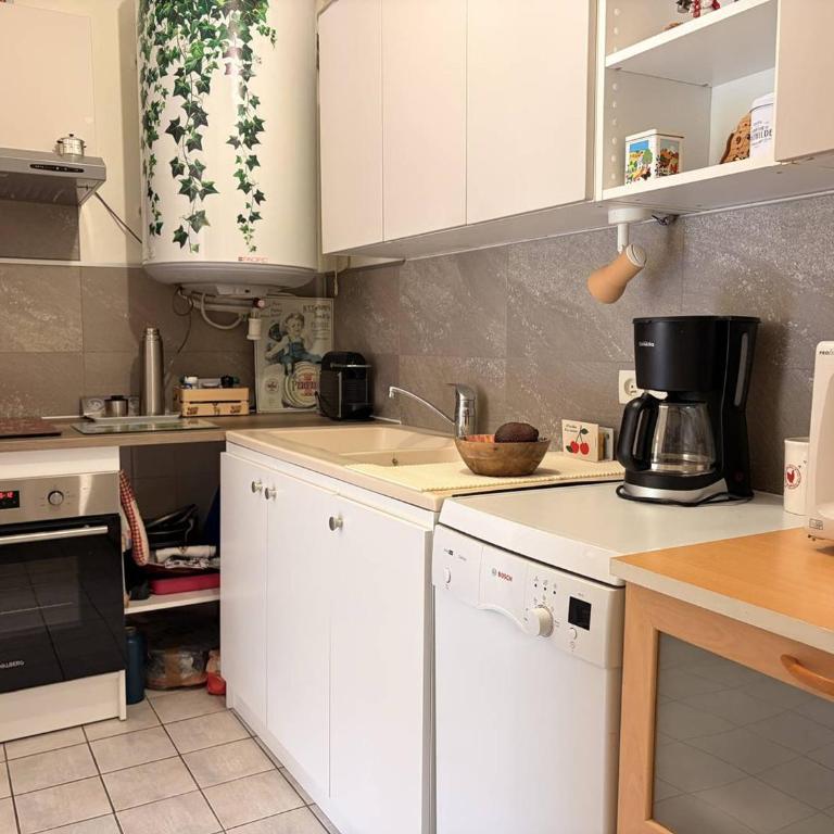Appartement chaleureux, balcon - 5 pers. - FR-1-548-56 - Appartement - 7