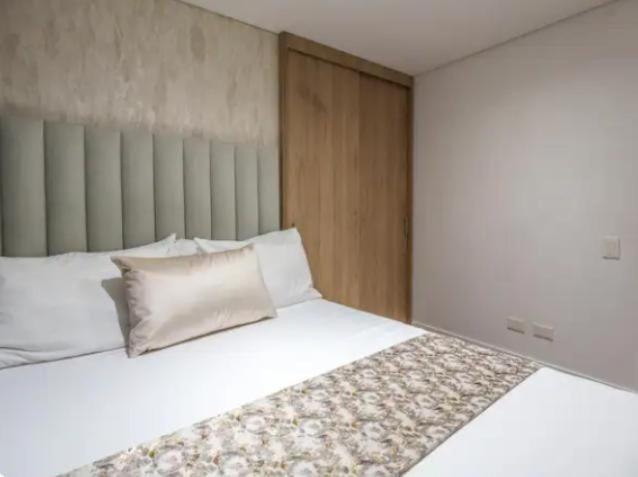 Apartamento de 3 habitaciones, con una vista espectacular de Medellin, en Palmas - Apartamento de 3 dormitorios - 19