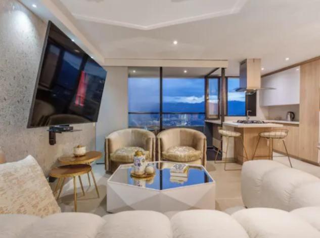 Apartamento de 3 habitaciones, con una vista espectacular de Medellin, en Palmas - Apartamento de 3 dormitorios - 33