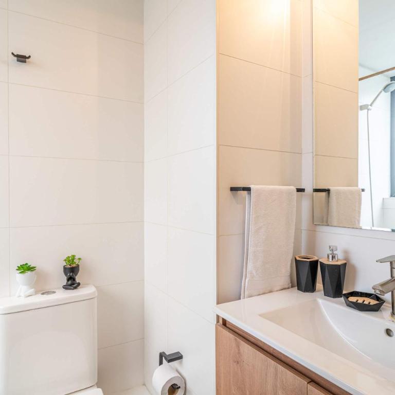 HOM I A Pasos Del Metro Nuble Depto 2PAX en Nunoa - Apartment - 28