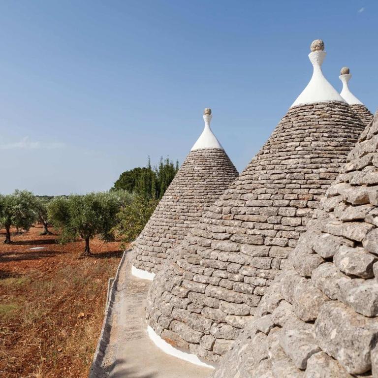 Locorotondo Stone House with Underground Pool for 6 - Three-Bedroom Trullo House - 26