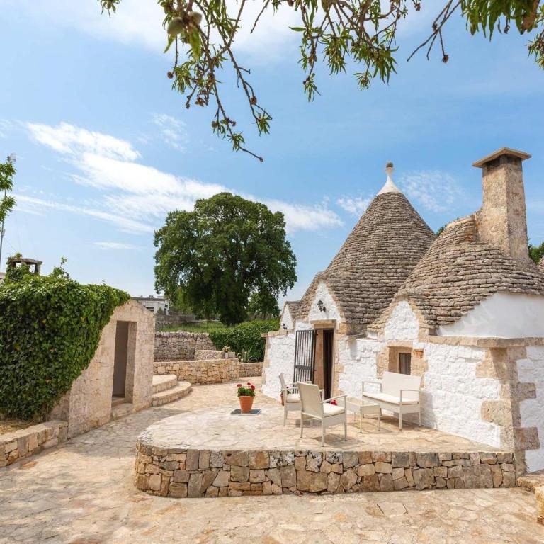 Locorotondo Stone House with Underground Pool for 6 - Three-Bedroom Trullo House - 1