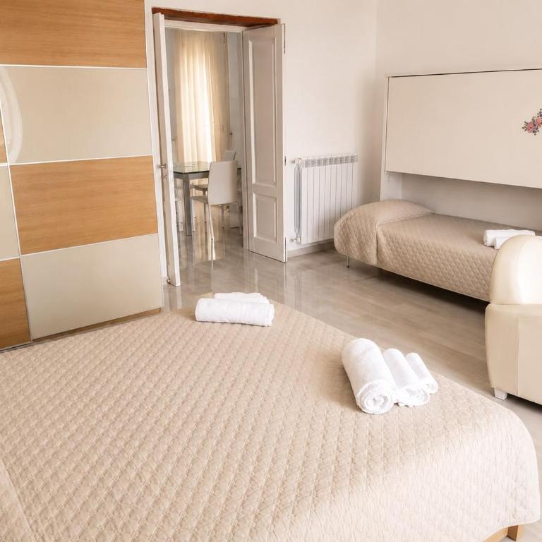 Al Teatro Verdi Luxury Apartment - Central e near the Sea - Apartamento Superior - 2