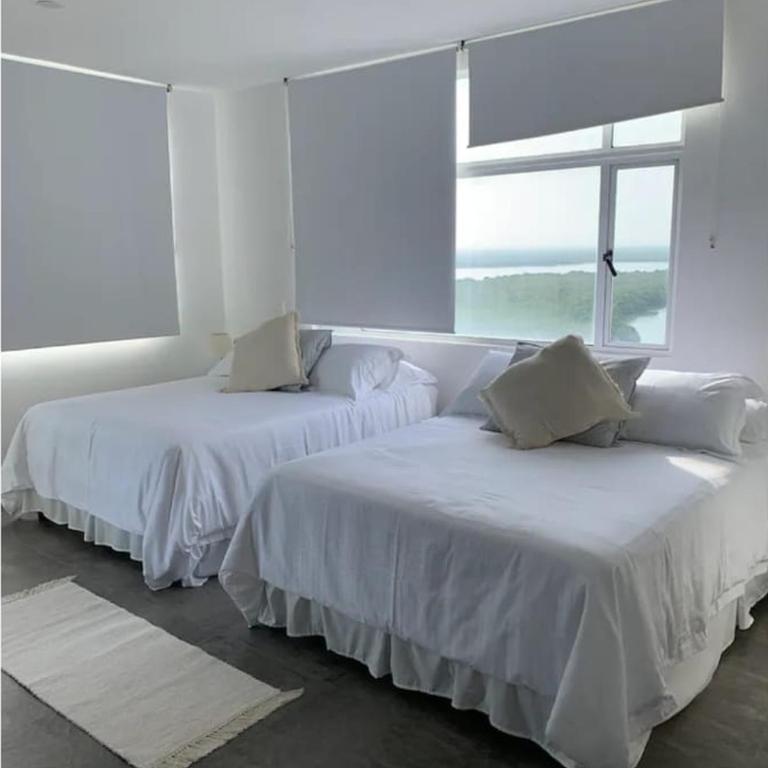 Penthouse luxury cartagena con vista al mar, piscina y capacidad para 12 personas - Four-Bedroom Platinum Apartment - 4