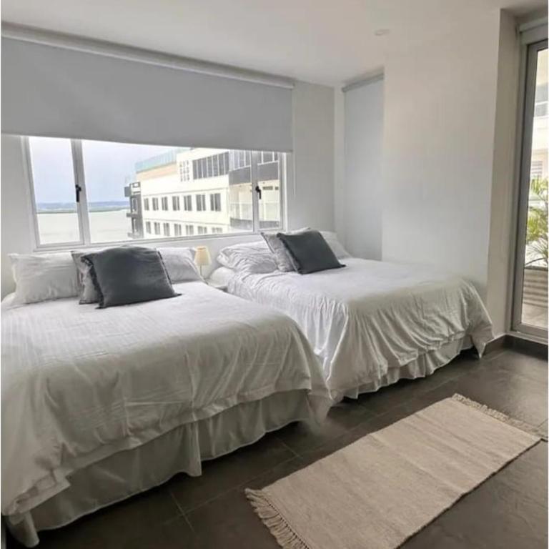 Penthouse luxury cartagena con vista al mar, piscina y capacidad para 12 personas - Four-Bedroom Platinum Apartment - 44