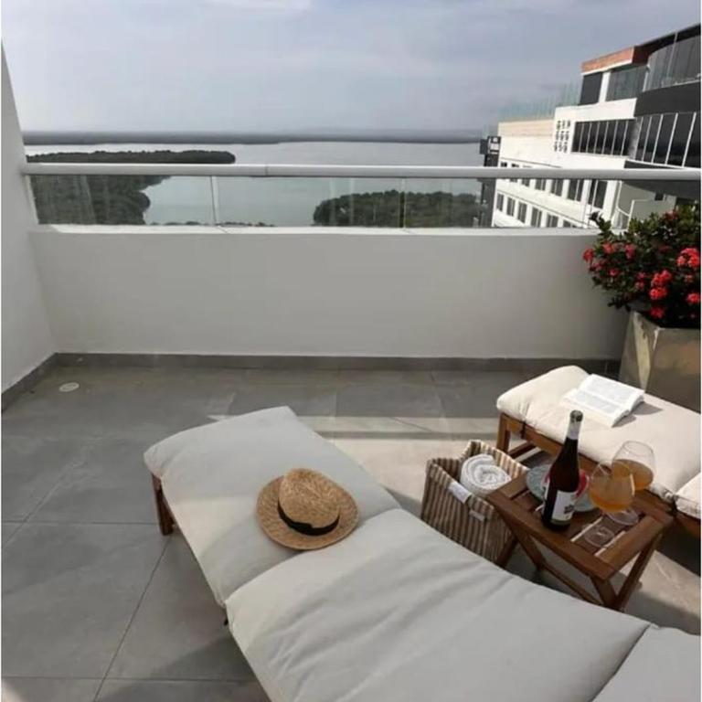 Penthouse luxury cartagena con vista al mar, piscina y capacidad para 12 personas - Four-Bedroom Platinum Apartment - 51