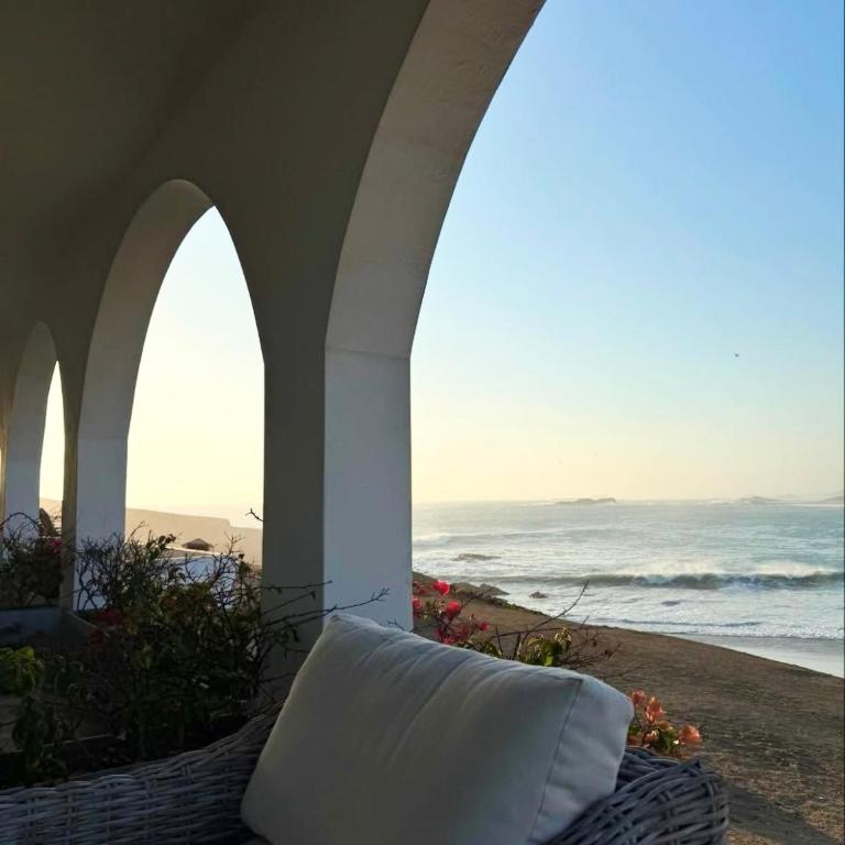 LA SIESTA Suites - Habitación con cama extragrande y vistas al mar - 5