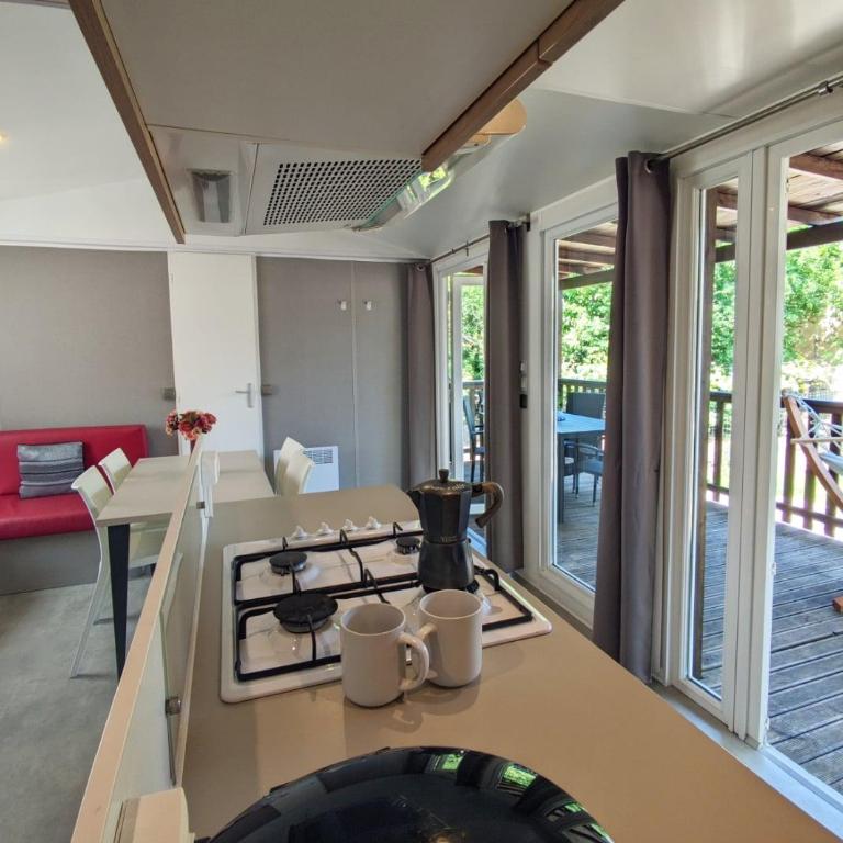 Wild West-style accommodation featuring 2 mobile homes and 2 huts - Casa Mobile - 48