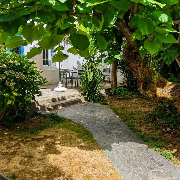 Villa Simone - 200m de la Plage - Three-Bedroom House - 3