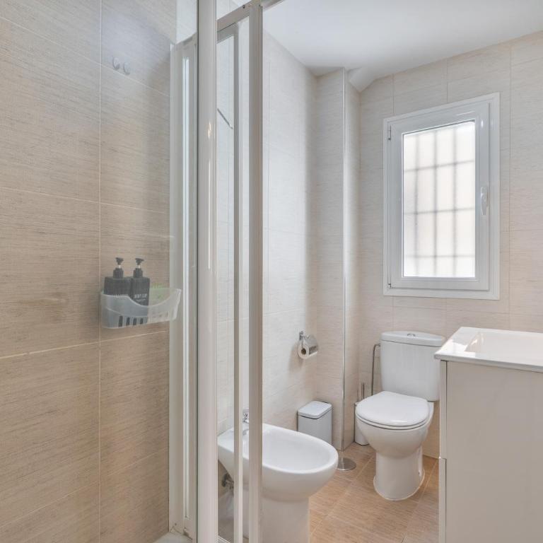 Apartamento Triviño Granada Centro - Appartamento Premium con 3 Camere da Letto e Balcone - 7