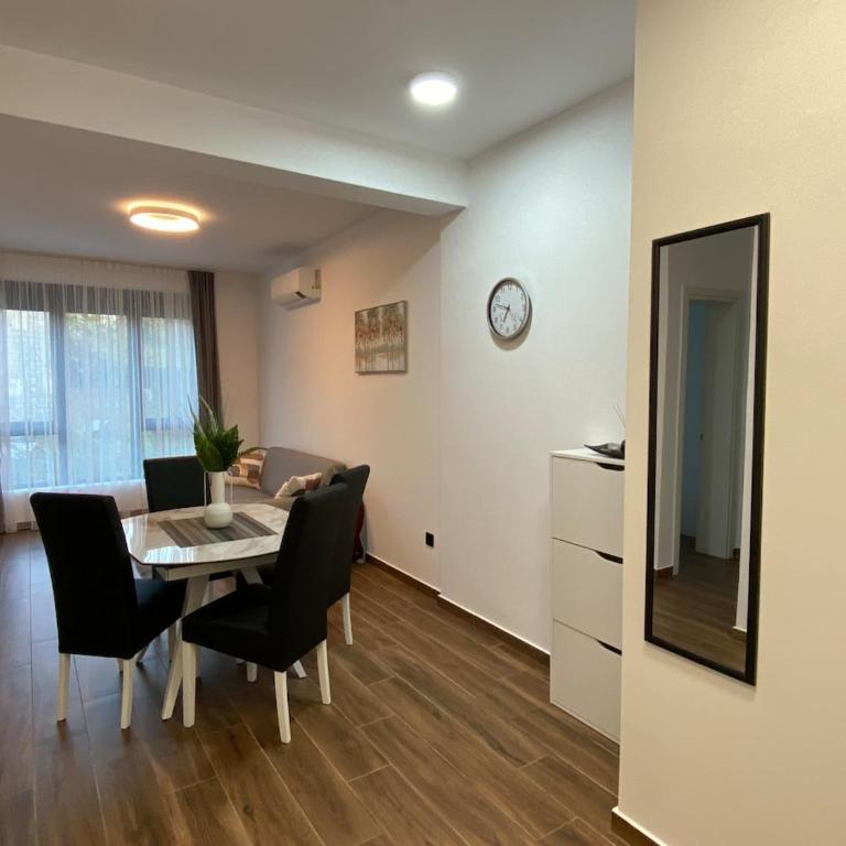 Aqua Tivat - Apartman sa 2 Spavaće Sobe i Balkonom - 25