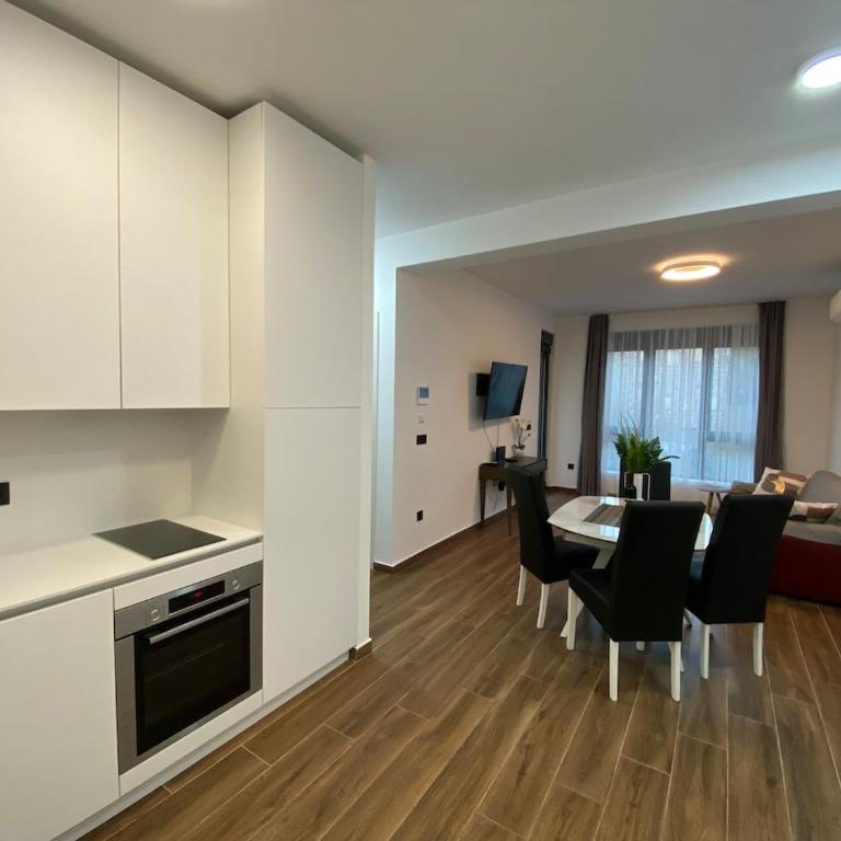Aqua Tivat - Apartman sa 2 Spavaće Sobe i Balkonom - 27